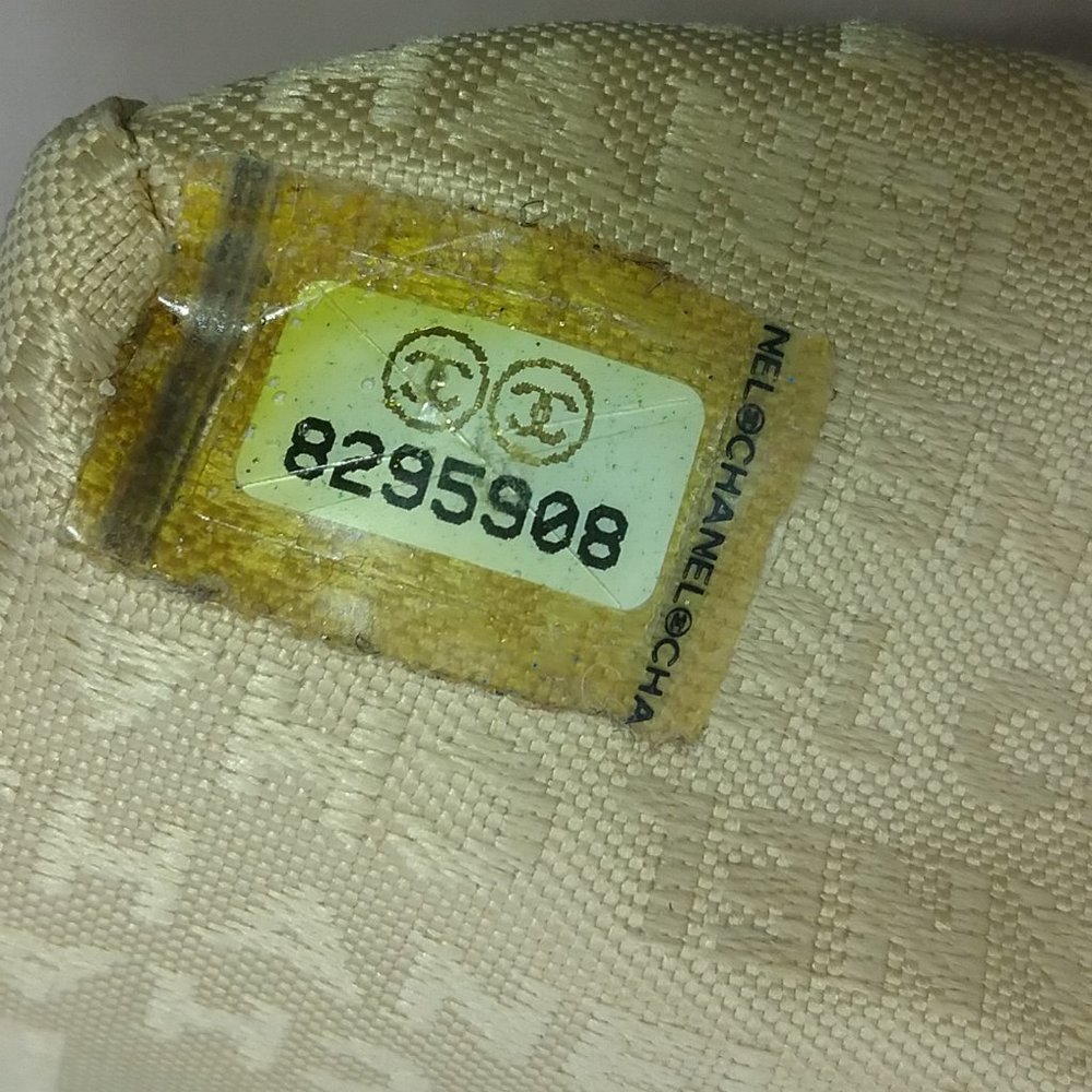 SOLD! ๐ค CHANEL Mademoiselle East West Flap - Picture 11 of 17